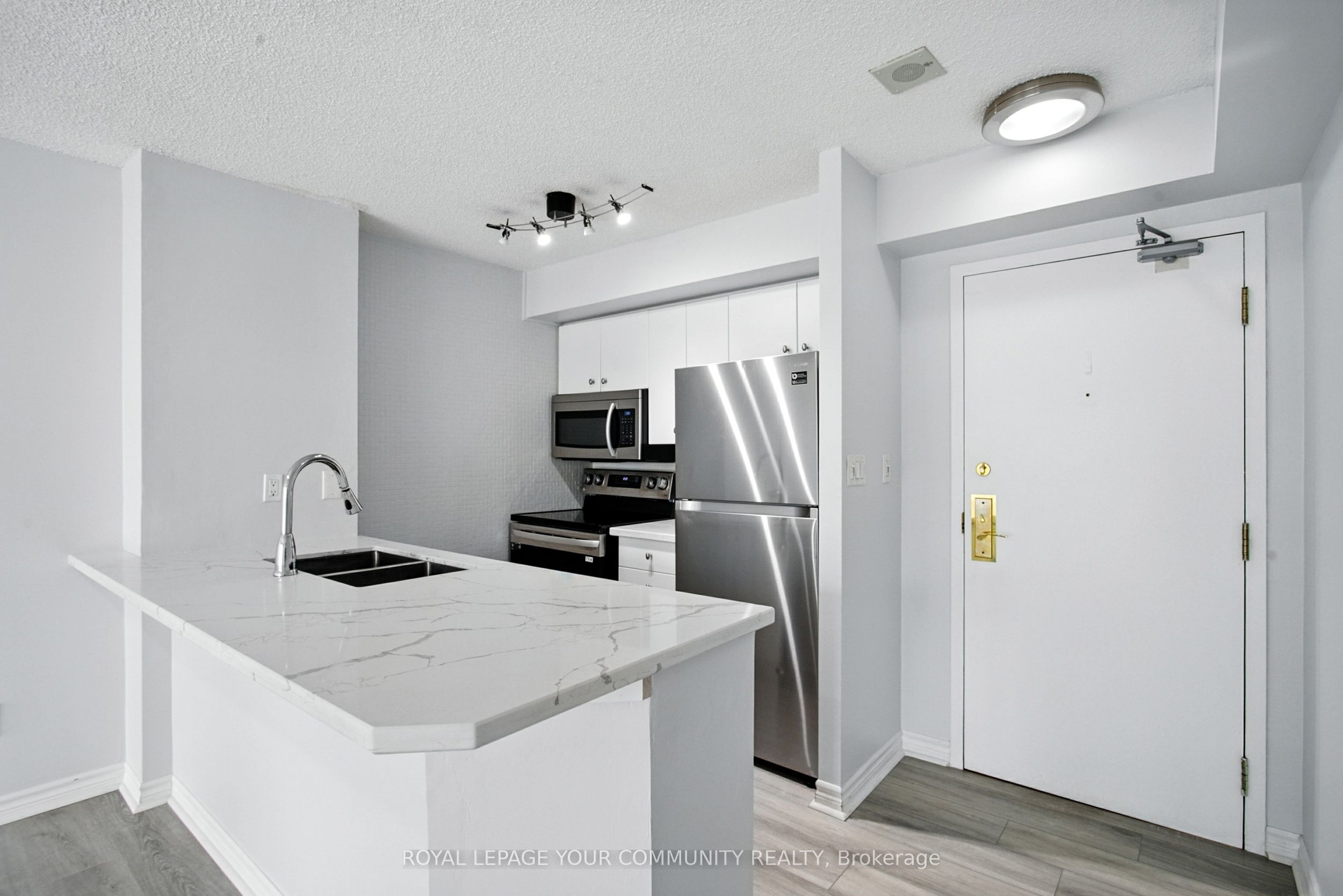 25 Grenville Street 1103