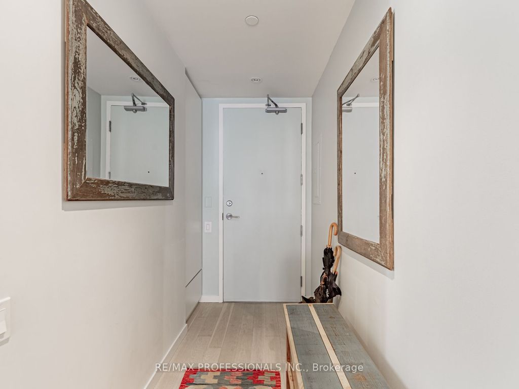 Photo of 383 Sorauren Avenue #401, Toronto, ON M6R 0A4 (MLS # W12396696)