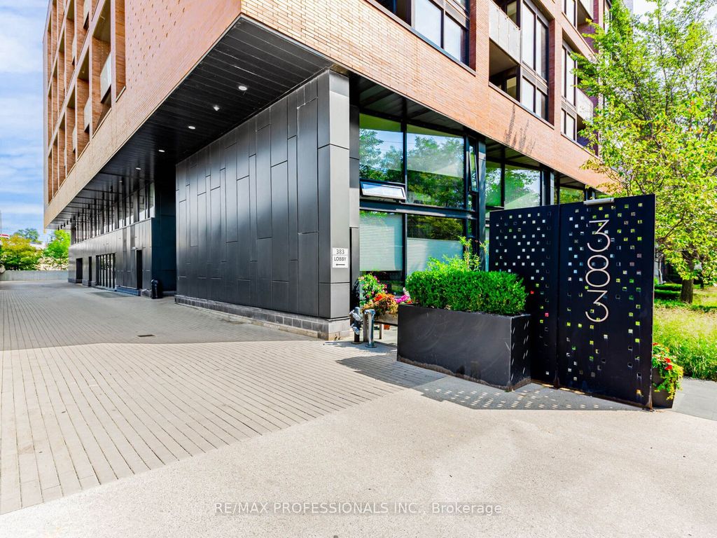 Photo of 383 Sorauren Avenue #401, Toronto, ON M6R 0A4 (MLS # W12396696)