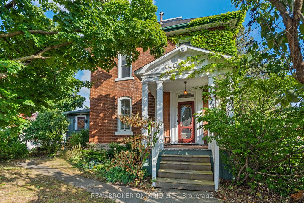 Photo of 74 LAKE Avenue W, Carleton Place, ON K7C 1L6 (MLS # X13440954)