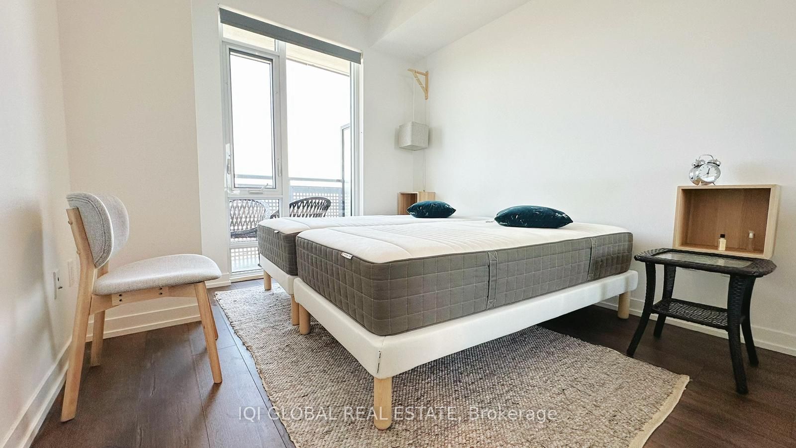 2520 Eglinton Avenue W 1013