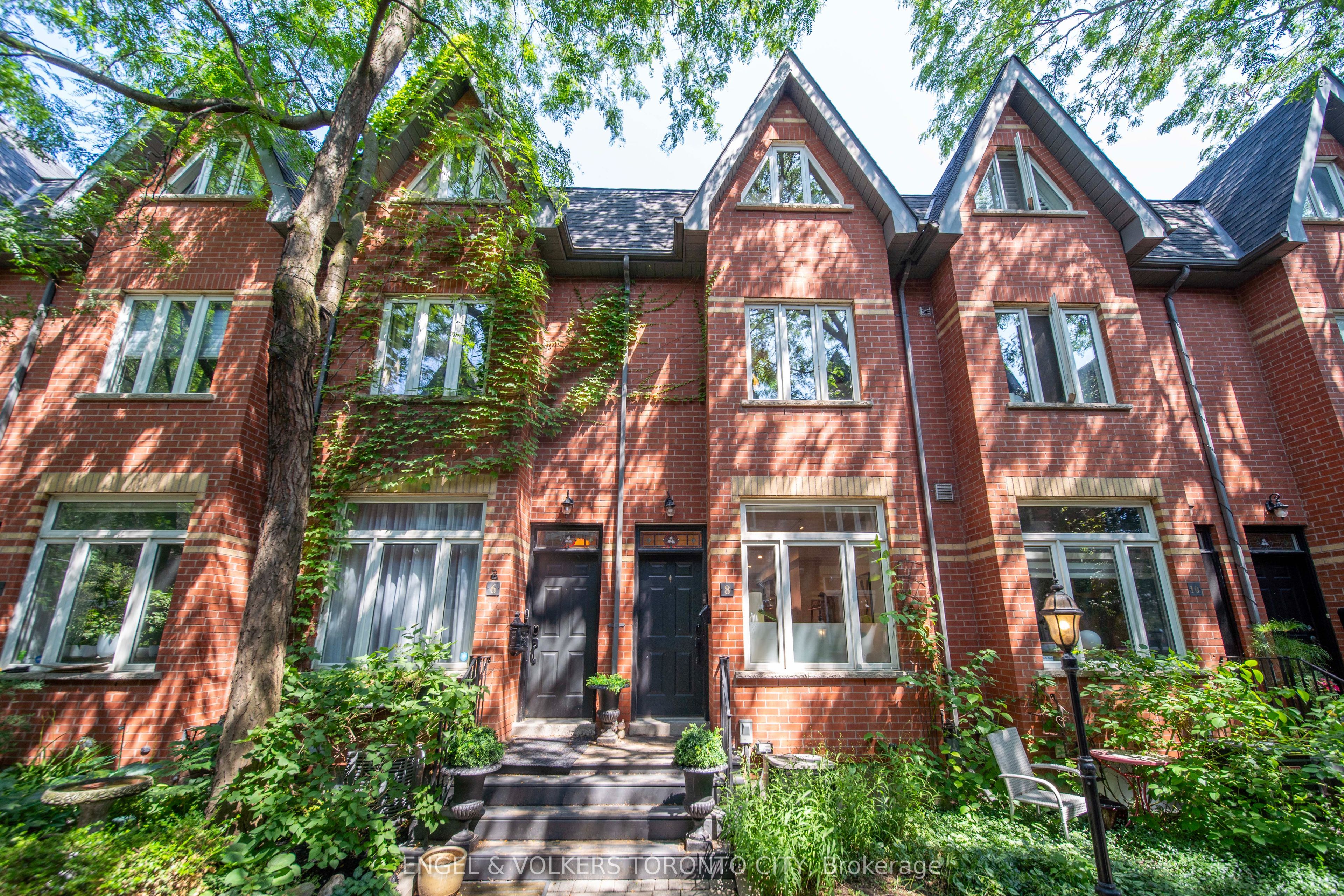 8 Old Trillium Lane