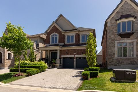 27 Mower Avenue Vaughan ON L6A 4X1