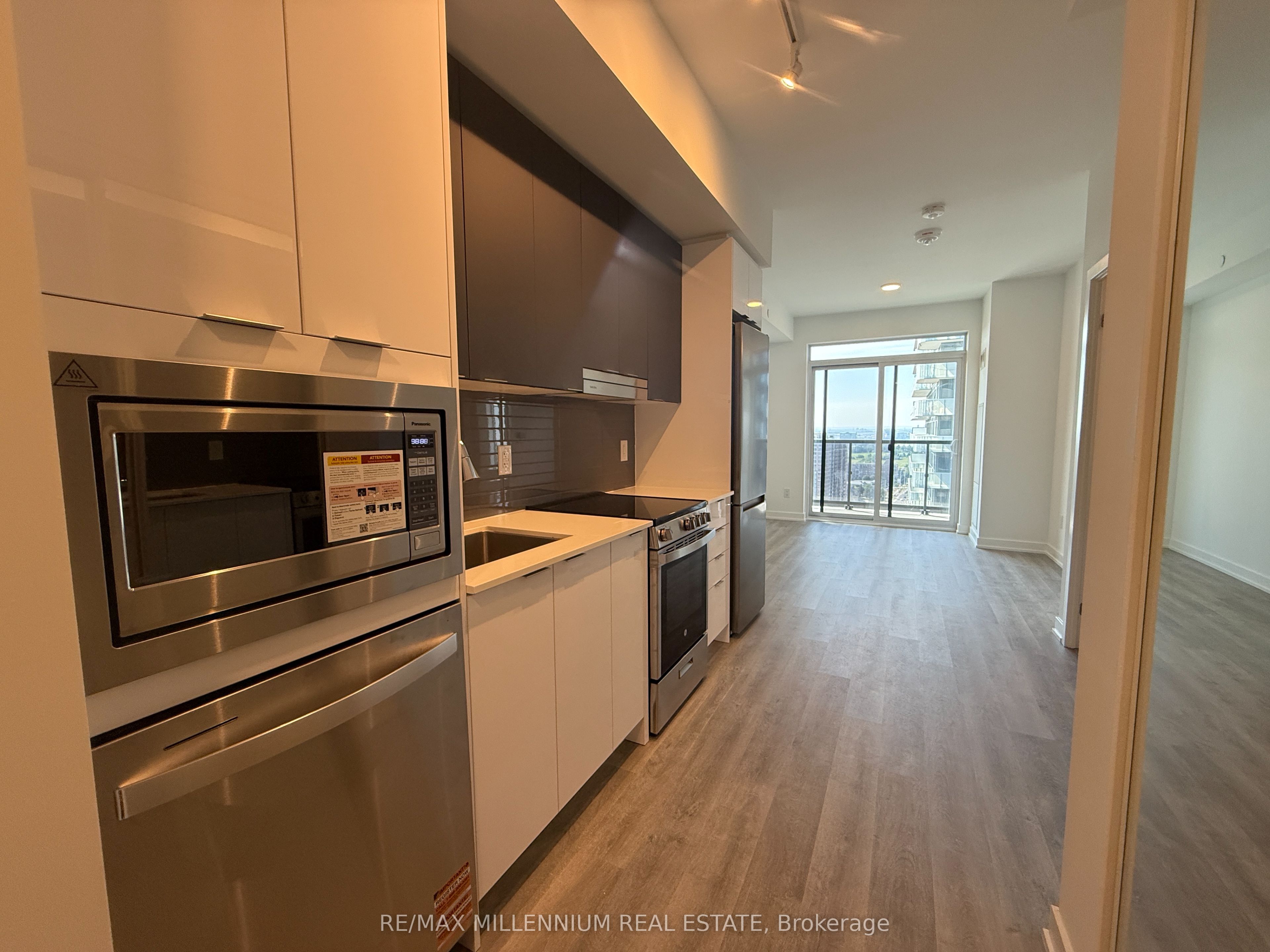 5105 Hurontario Street 2310