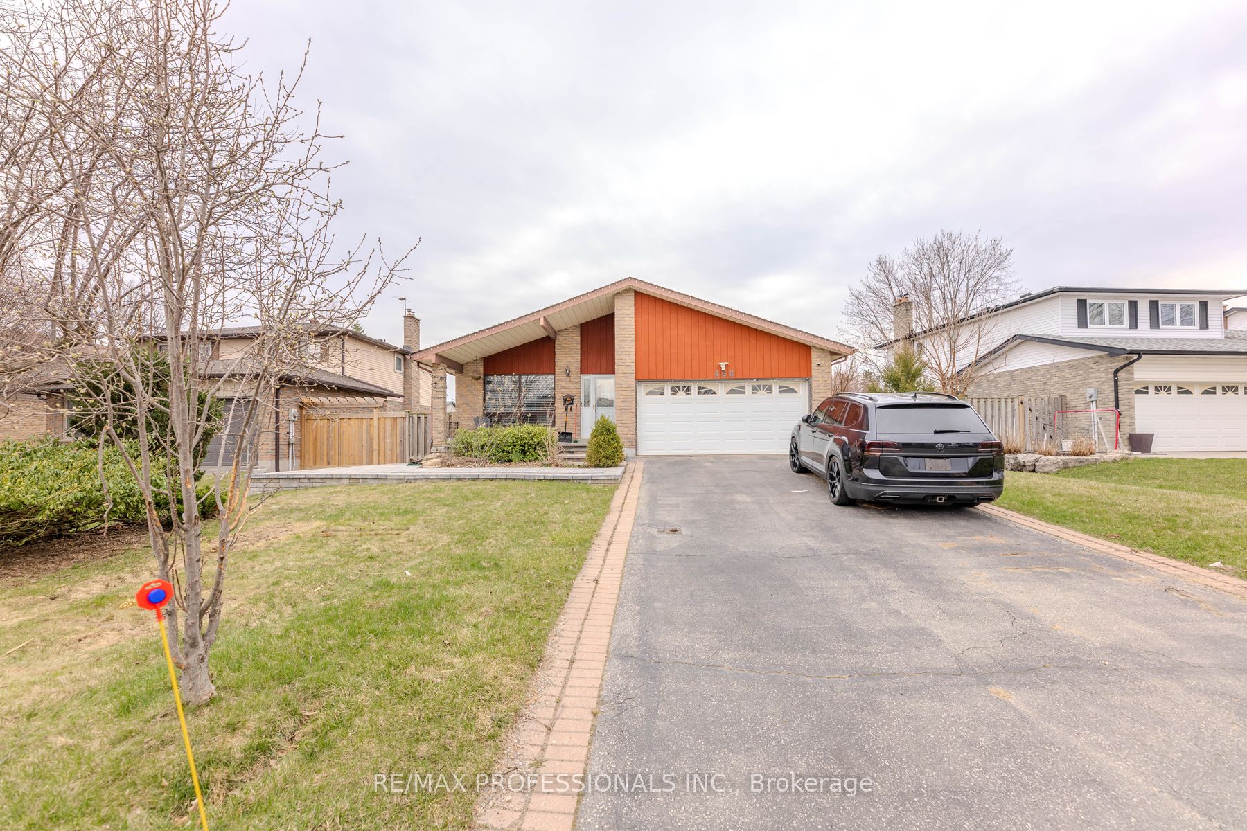 468 Gowland Crescent (Lower)