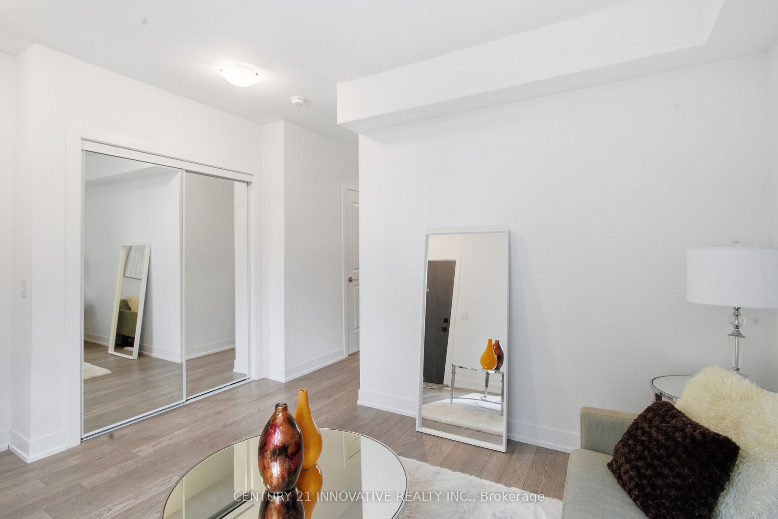 1115 Douglas McCurdy Common Street 104