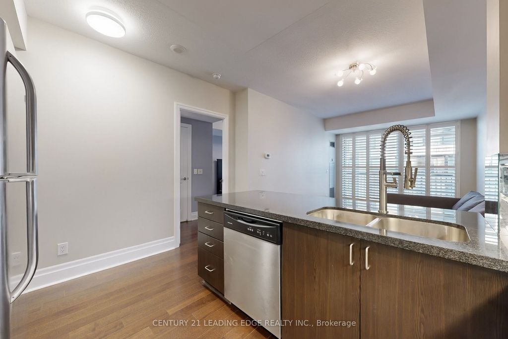 Photo of 131 Upper Duke Crescent #906, Markham, ON L6G 0C9 (MLS # N12457905)