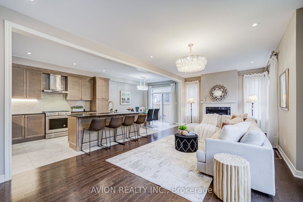 Photo of 16 Callisto Lane, Richmond Hill, ON L4C 4Z2 (MLS # N13678816)