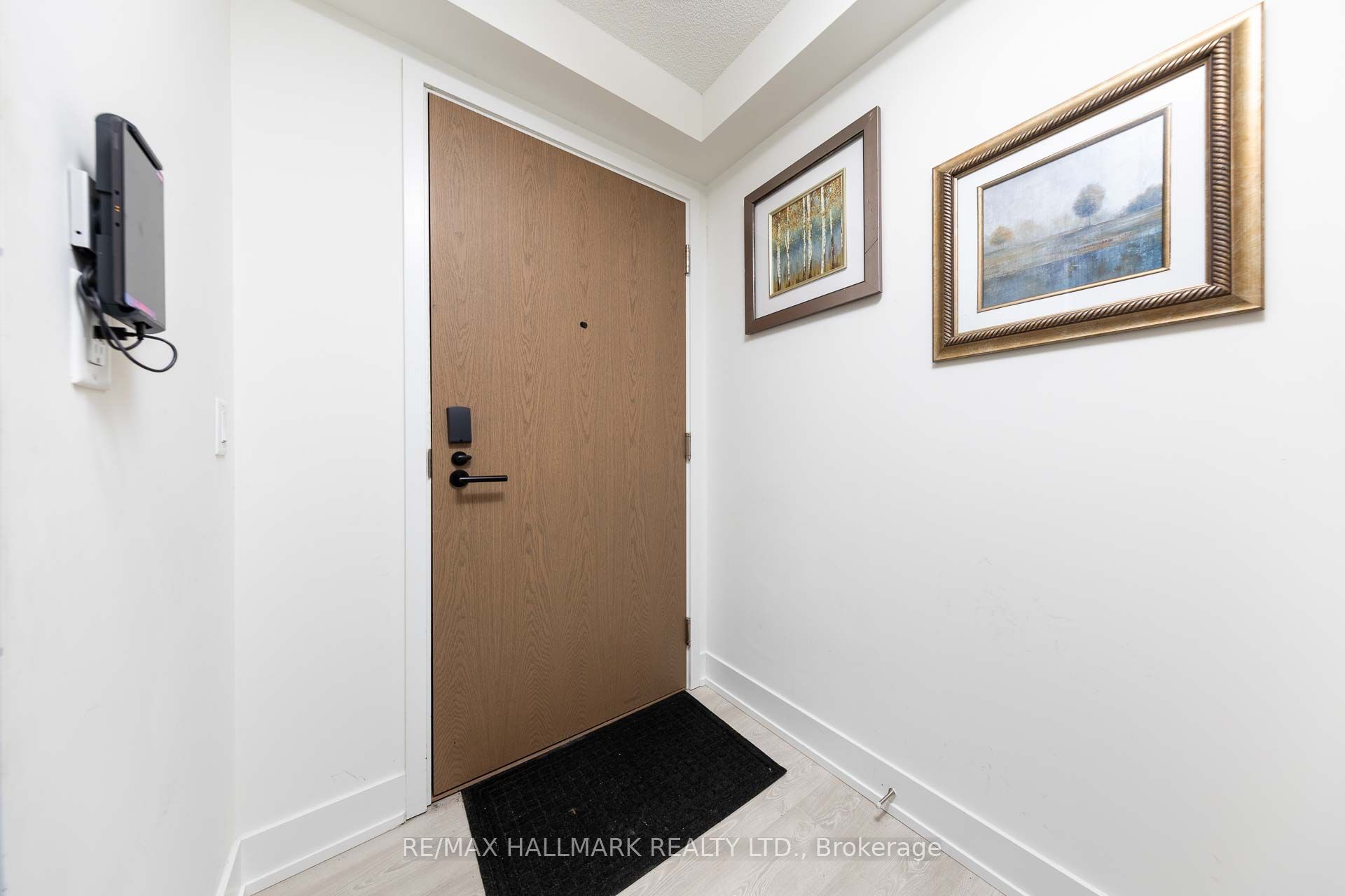 10 Eva Road 2201