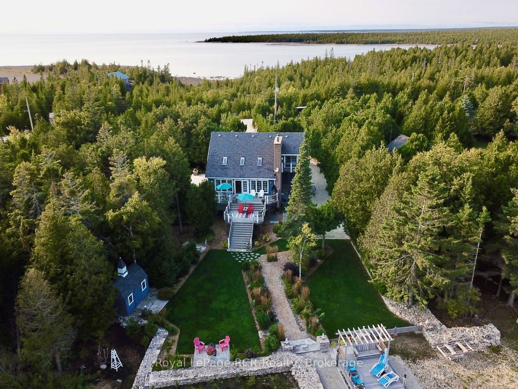 Photo of 127 Pine Tree Harbour Road, Northern Bruce Peninsula, ON N0H 1Z0 (MLS # X12954586)