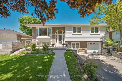 3273 Strabane Drive Mississauga ON L5C 1W9