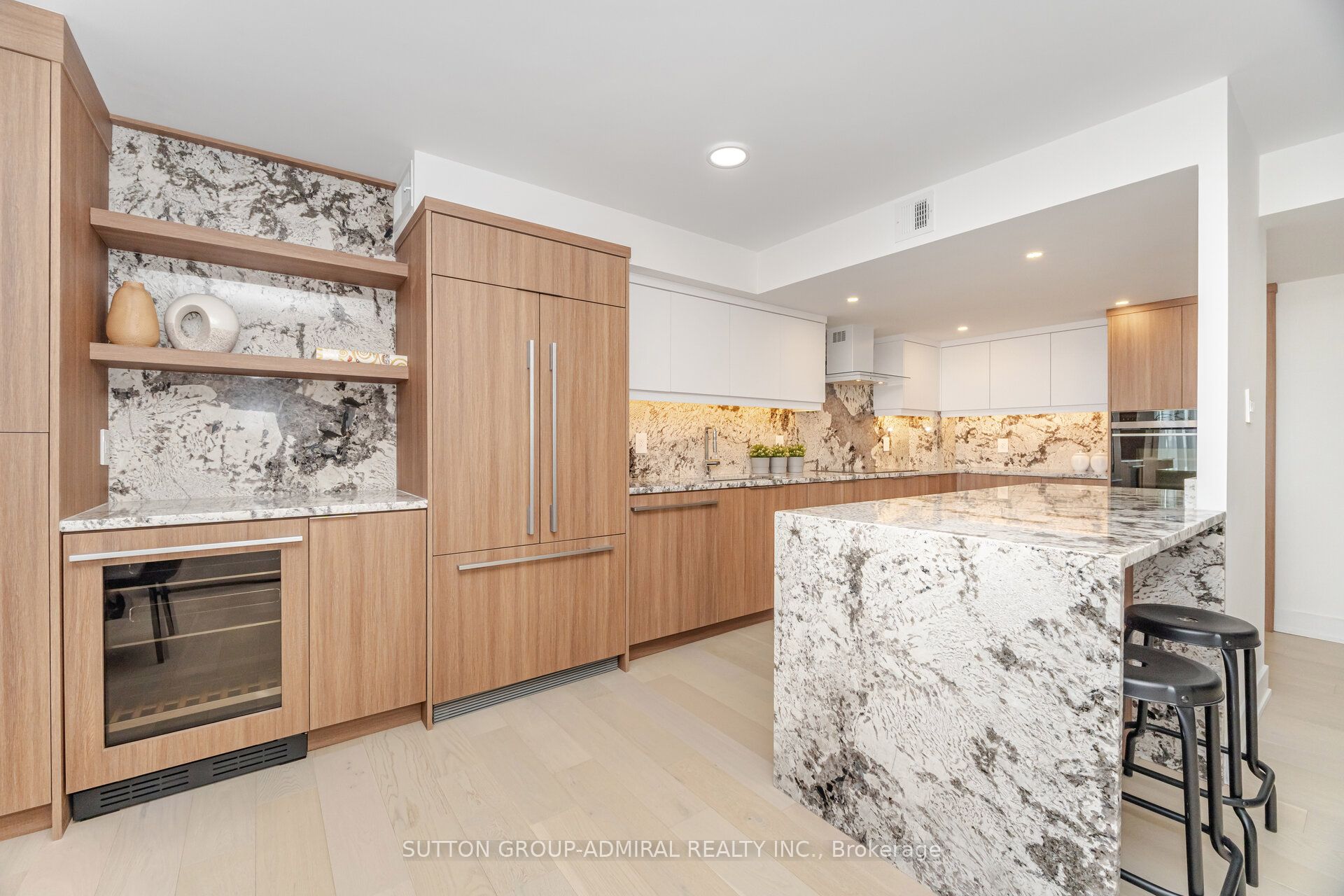 900 Yonge Street 902