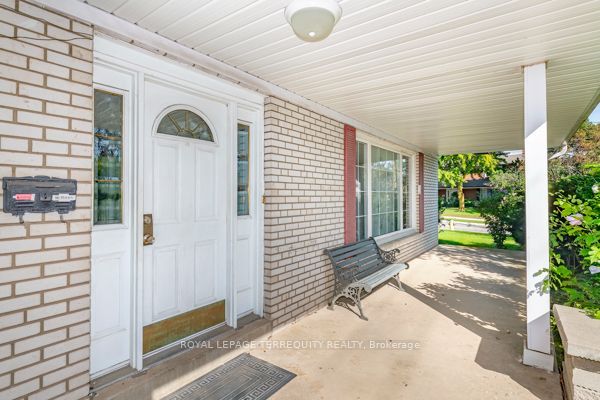 Photo of 1 Snowcrest Avenue, Toronto, ON M2K 2K5 (MLS # C14116924)