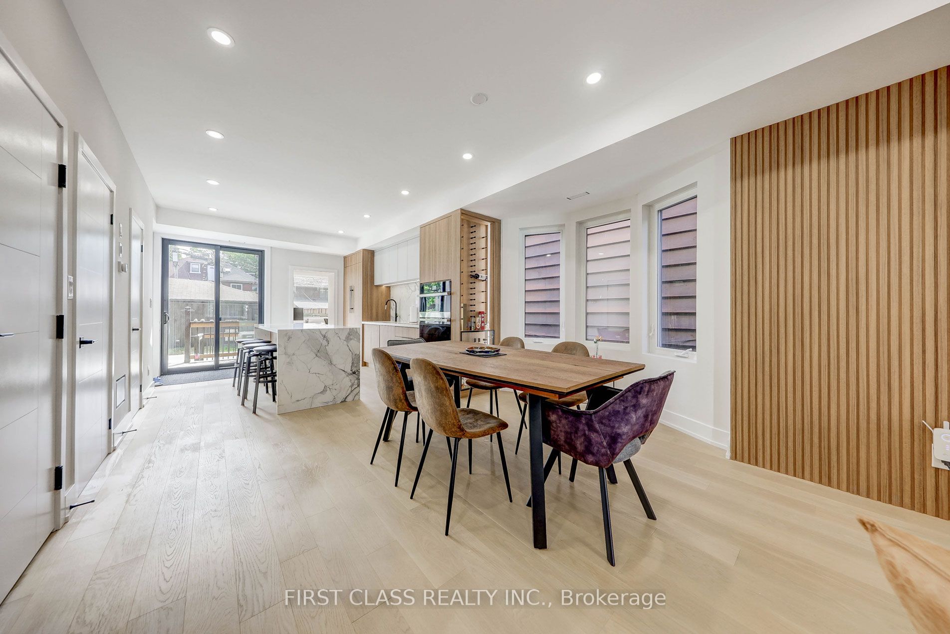 431 Roxton Road Main