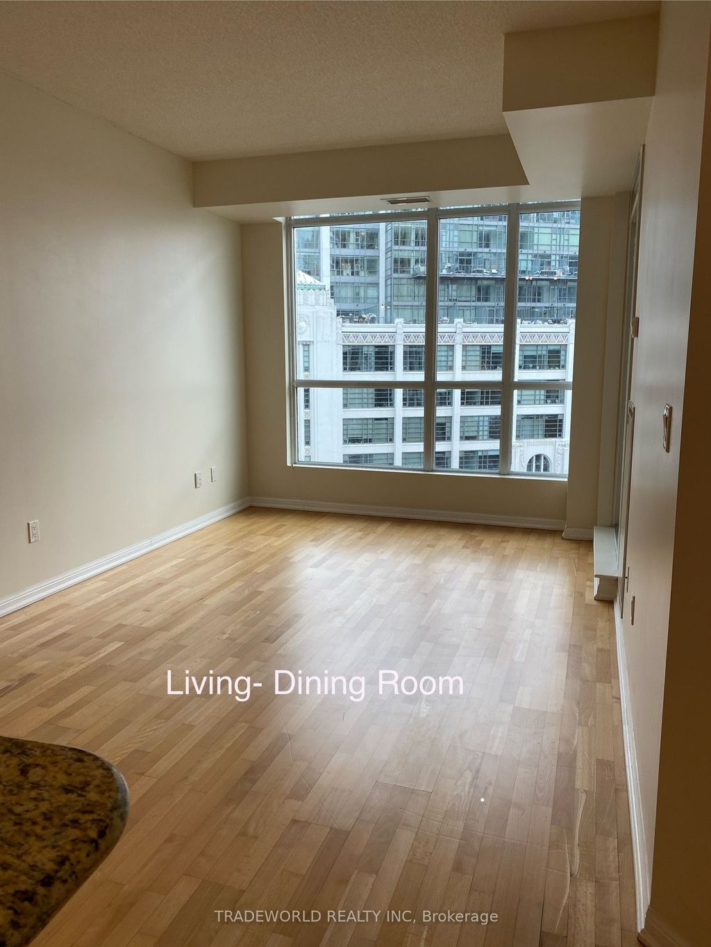 Photo of 628 Fleet Street #826, Toronto, ON M5V 1A8 (MLS # C12536306)