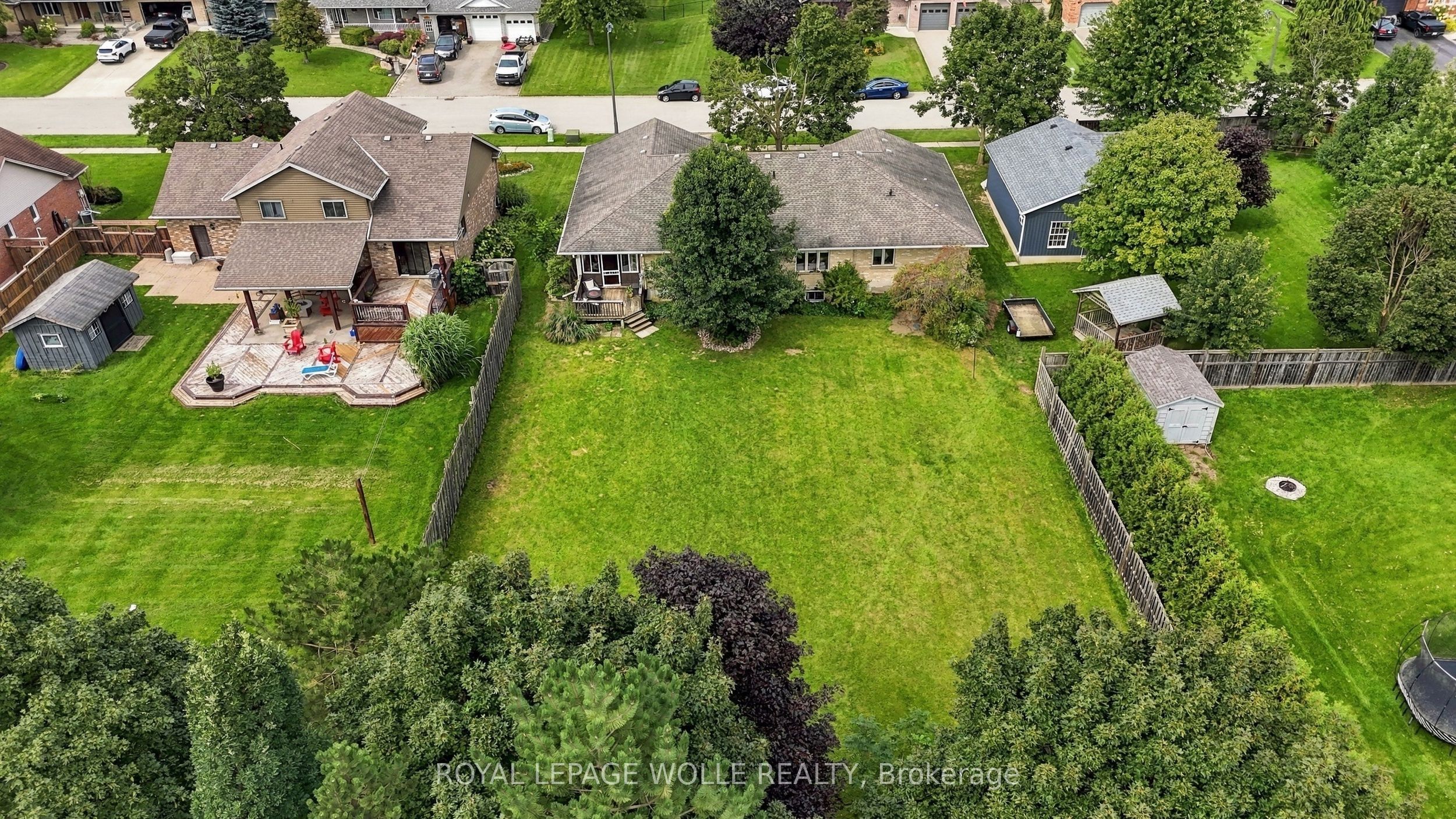 63 Oakridge Avenue