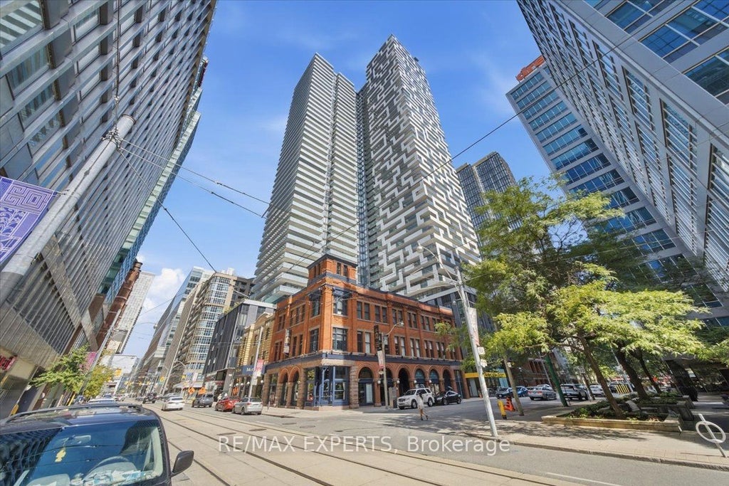 Photo of 25 Richmond Street E #1815, Toronto, ON M5C 0A6 (MLS # C13786382)