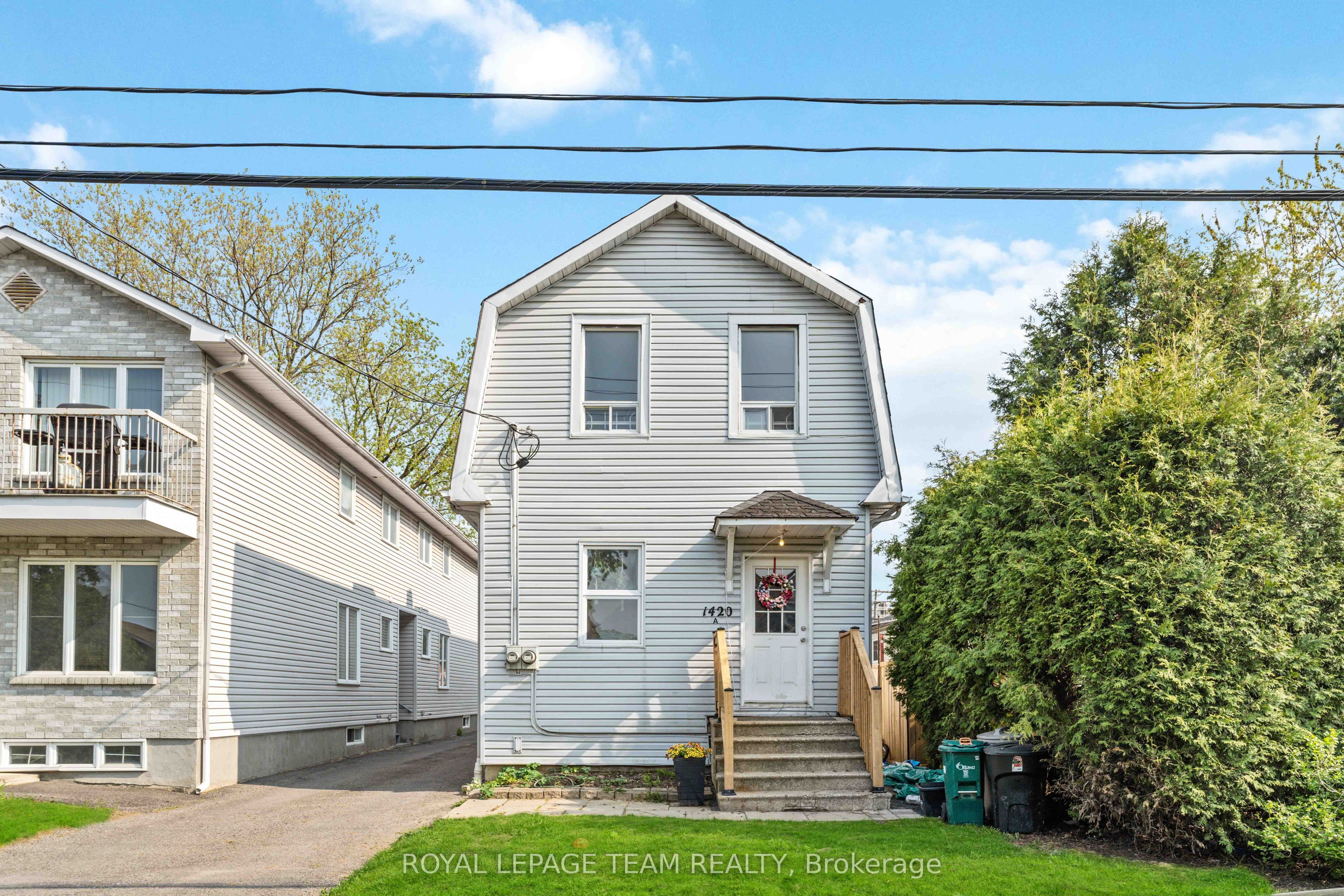 Photo 1 of 24 — 1420 RAVEN Avenue B, Carlington - Central Park, ON K1Z 7Y4