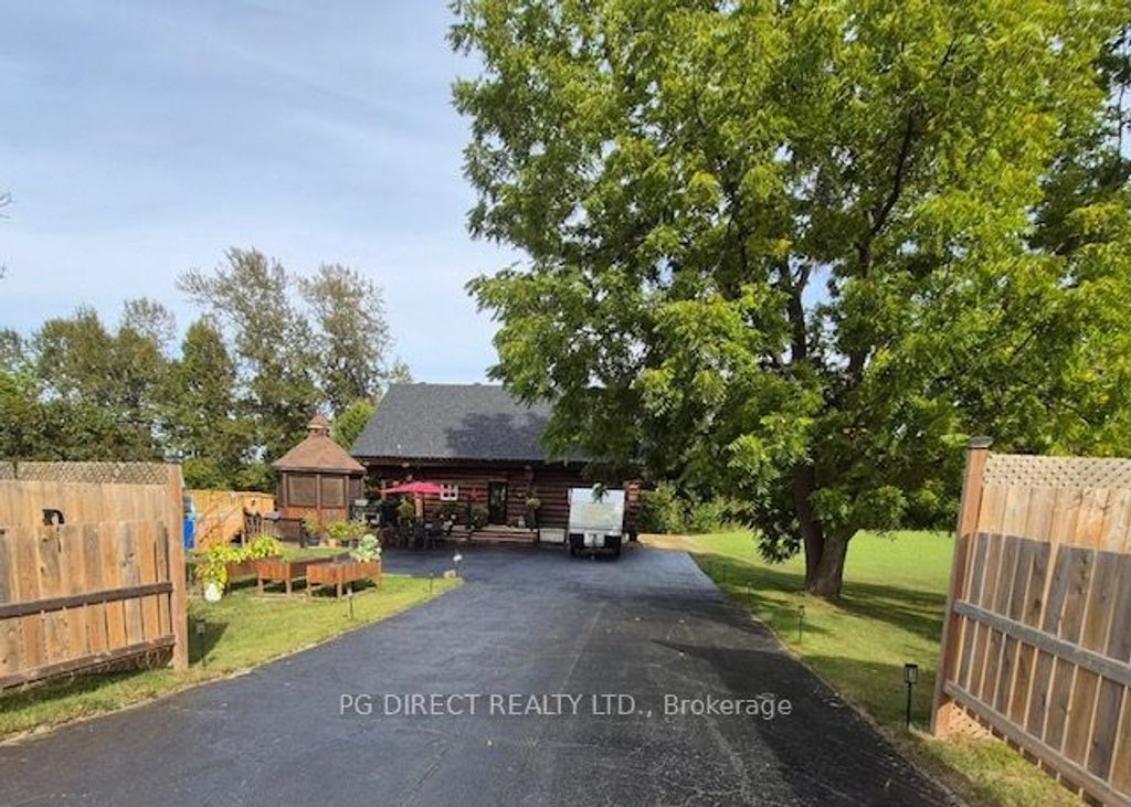 Photo of 15 Ferguslea Road E, Admaston/Bromley, ON K7V 3Z9 (MLS # X12906526)