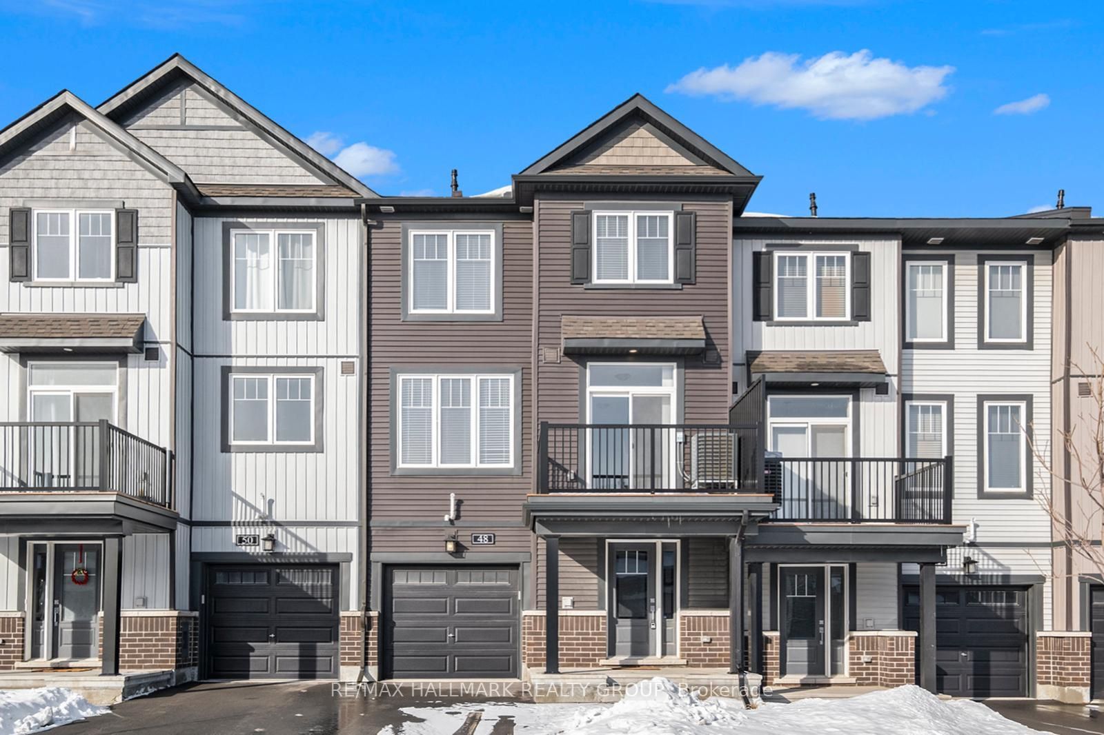 Photo 1 of 16 — 48 Teelin Circle, Barrhaven, ON K2J 6V1