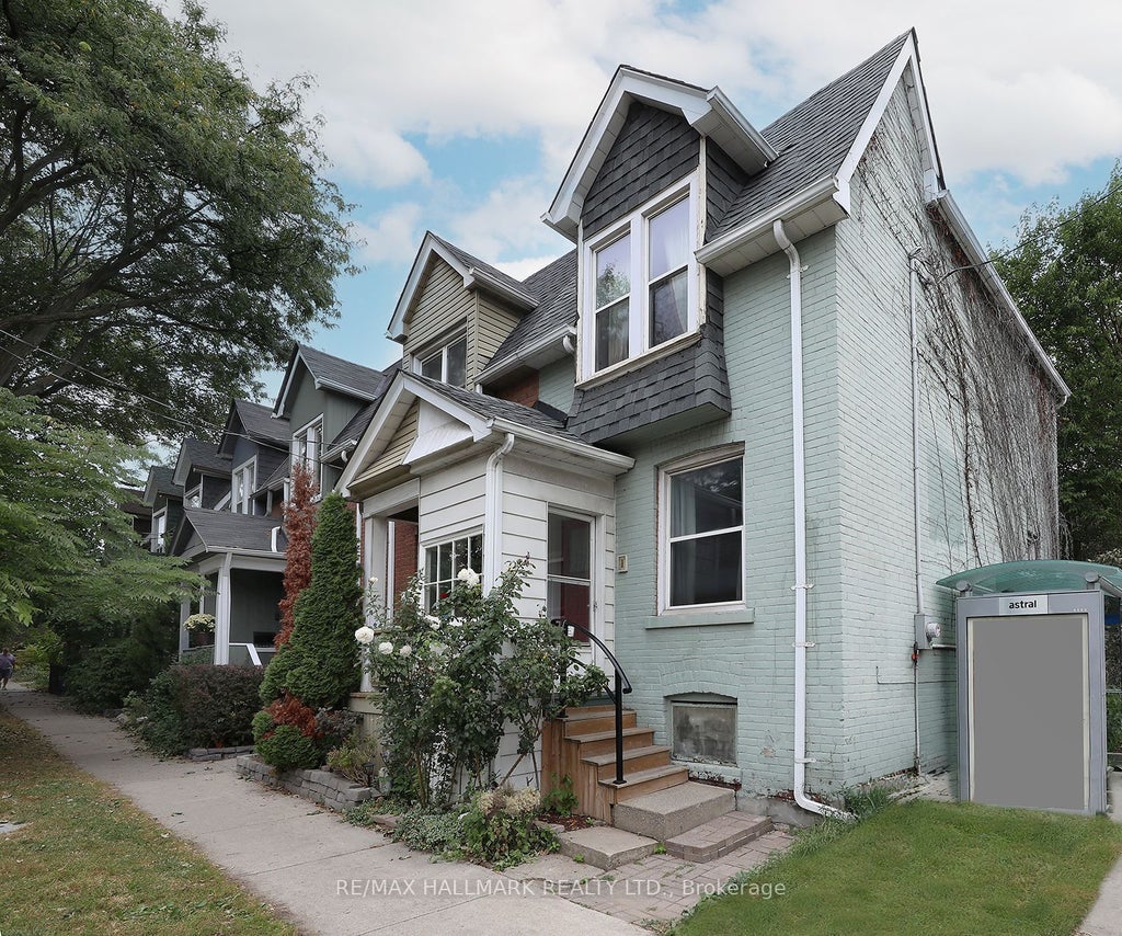Photo of 1 Lockwood Road, Toronto, ON M4L 3M7 (MLS # E14106698)
