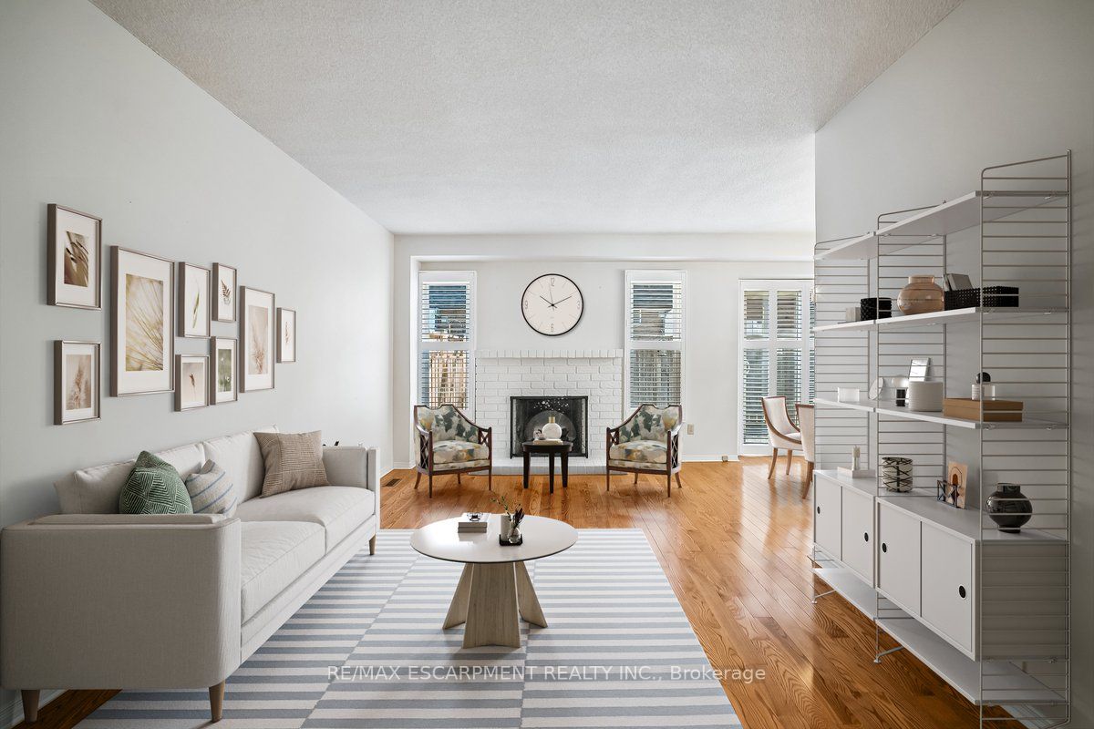 5255 Lakeshore Road 30
