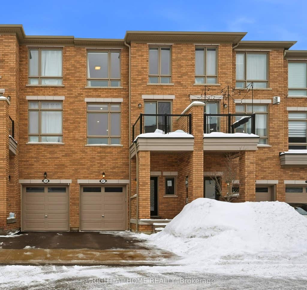 Photo of 57 Drover Circle, Whitchurch-Stouffville, ON L4A 7G4 (MLS # N13433908)