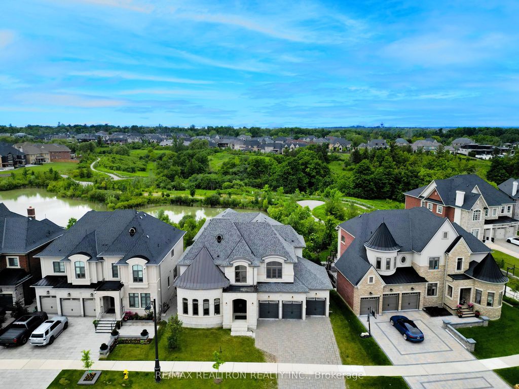 Photo of 52 Rolling Green Court, Vaughan, ON L4H 4K7 (MLS # N12589030)