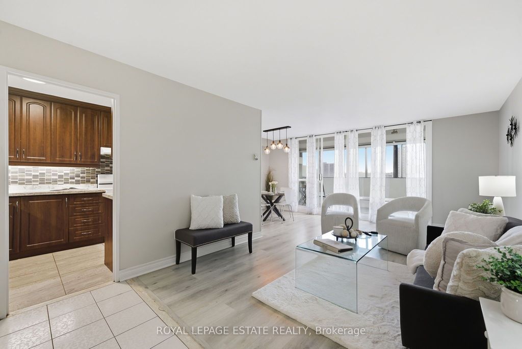 Photo of 5 Massey Square #709, Toronto, ON M4C 5L6 (MLS # E12463088)