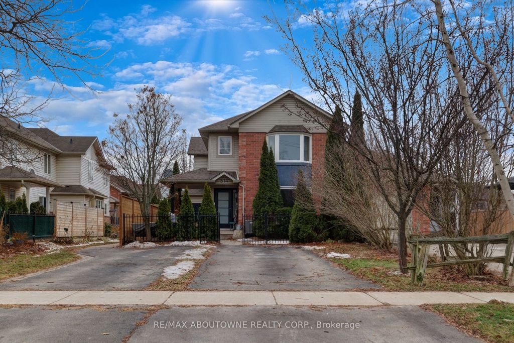 Photo of 514 Jerseyville Road W, Hamilton, ON L9G 3L5 (MLS # X12864554)