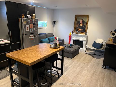 2247 Haltyre Court 1 Mississauga ON L4Y 1X6