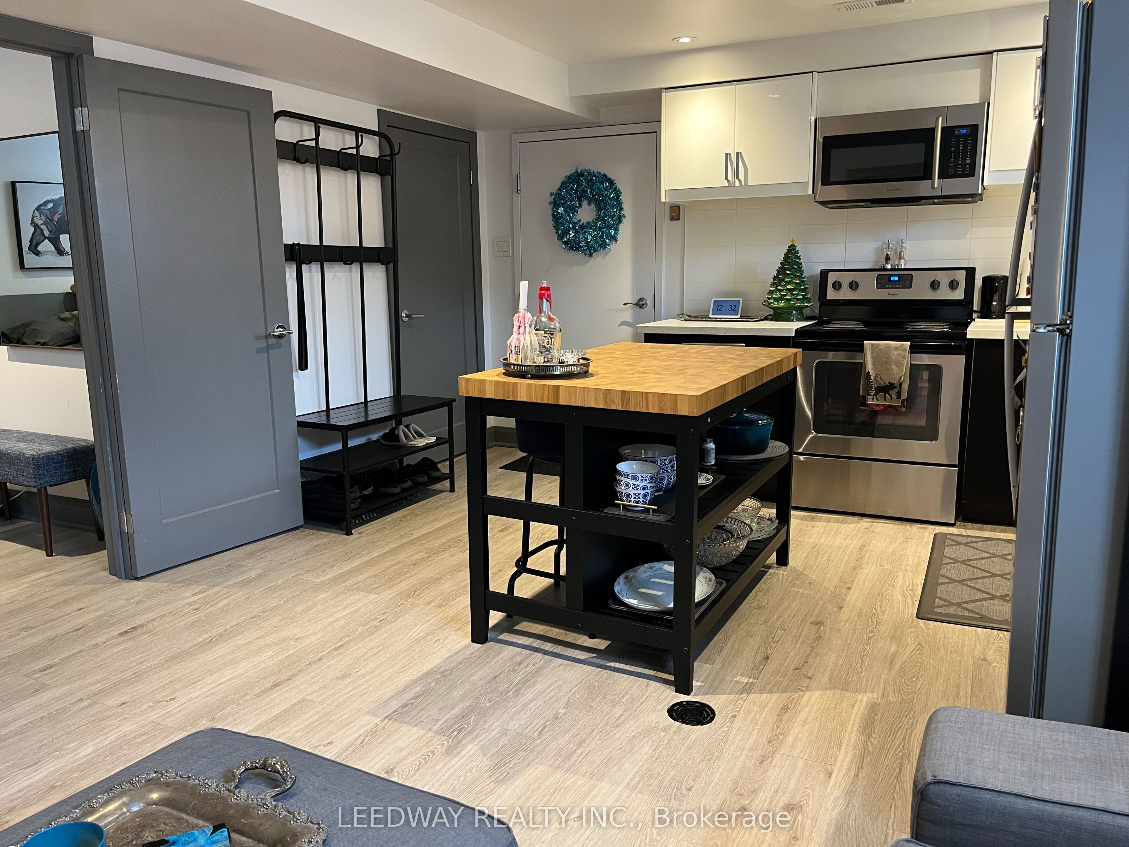 2247 Haltyre Court 1