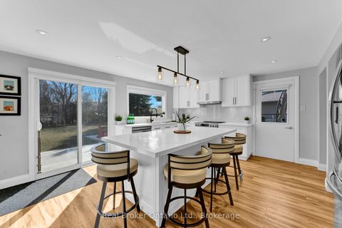 Property photo of 19 hornby court, cambridge, ON n1r 7j7