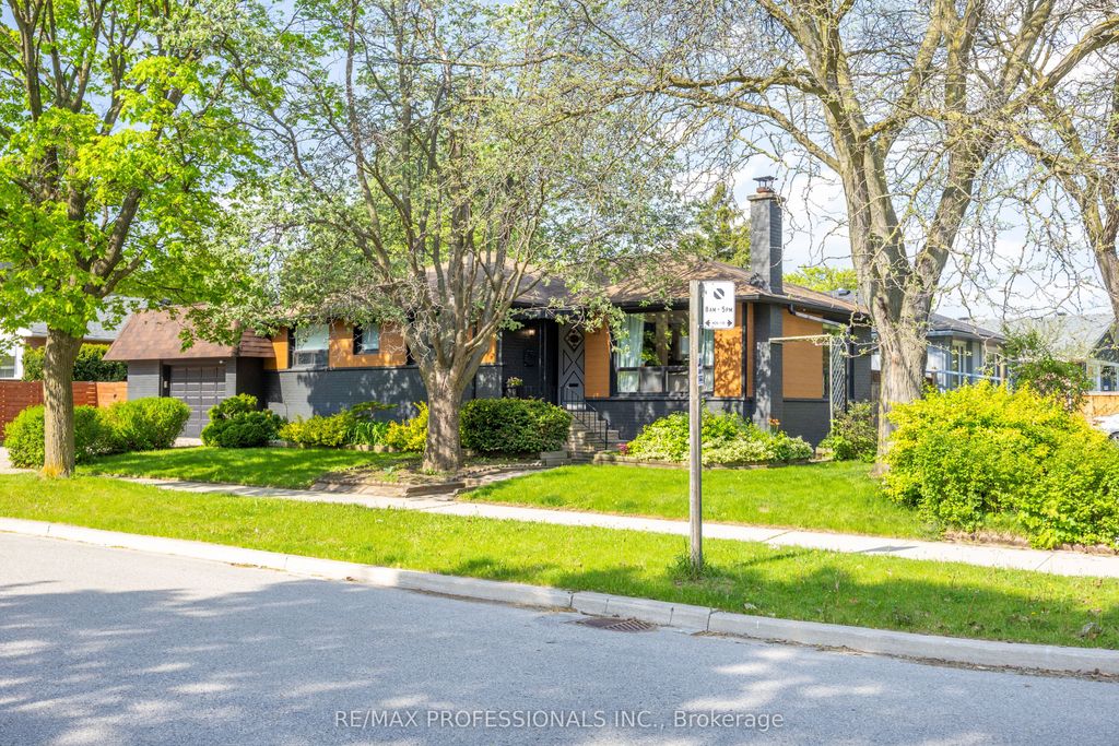 Photo of 33 Brampton Road, Toronto, ON M9R 3J3 (MLS # W13158714)