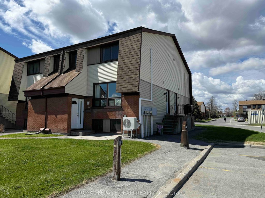 Photo of 23A Woodvale Green N/A, South of Baseline to Knoxdale, ON K2G 4H3 (MLS # X13156730)