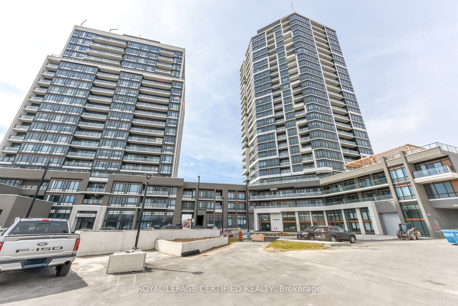 8020 Derry Road 2305