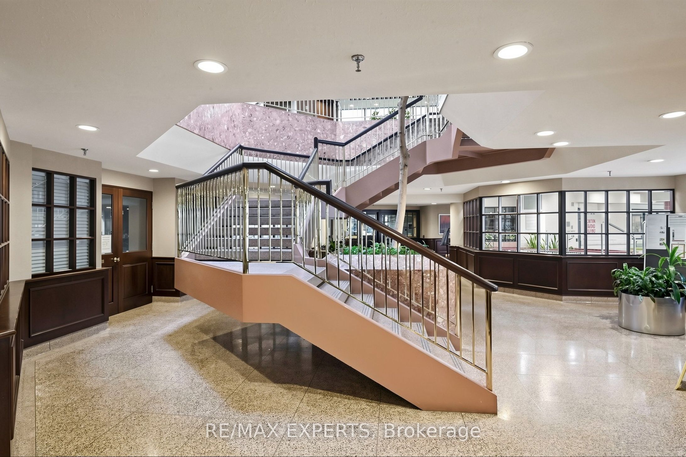 1300 Islington Avenue 1209