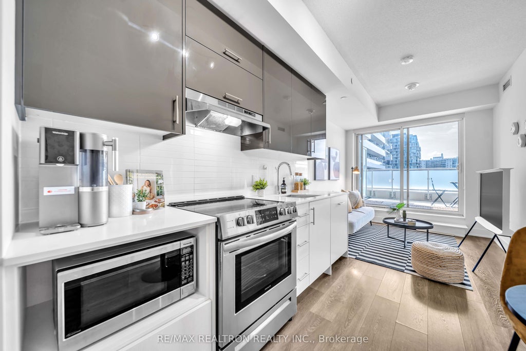 Photo of 188 Fairview Mall Drive #606, Toronto, ON M2J 0H7 (MLS # C13720786)
