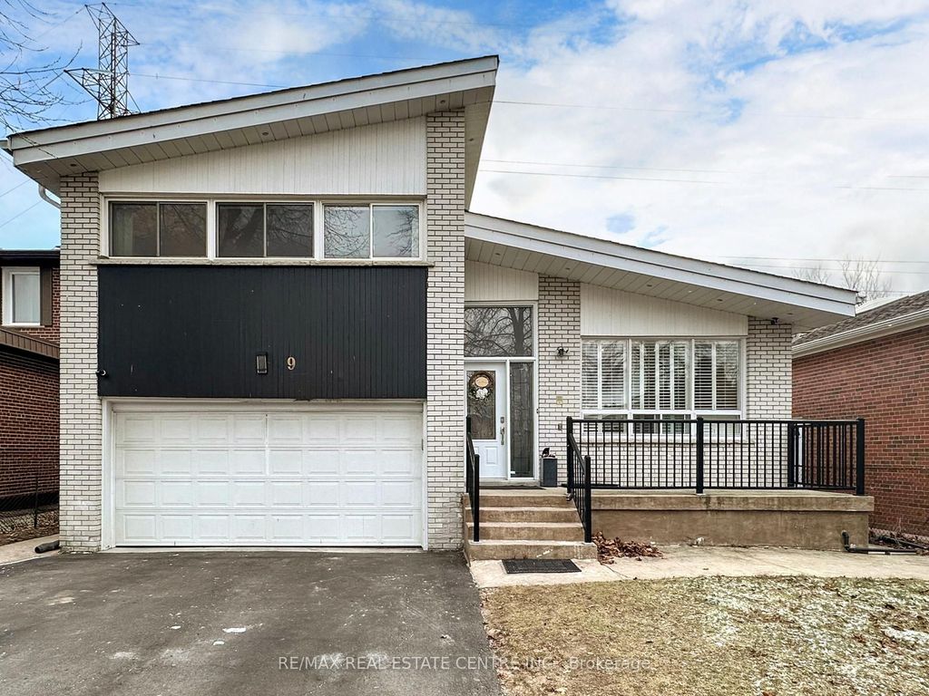 Photo of 9 Fairchild Avenue, Toronto, ON M2M 1T5 (MLS # C13076254)