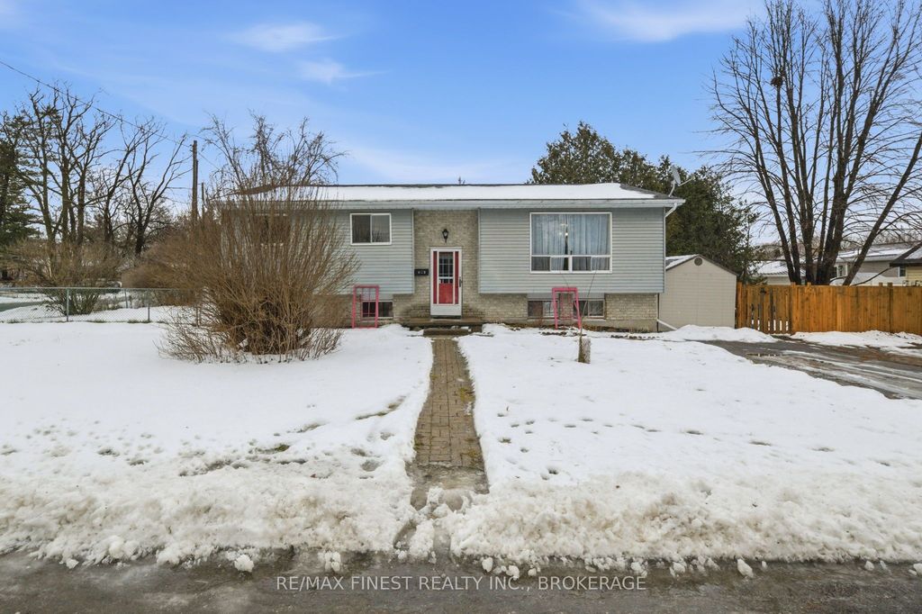 Photo of 49 Robinson Street, Greater Napanee, ON K7R 3T7 (MLS # X12653206)