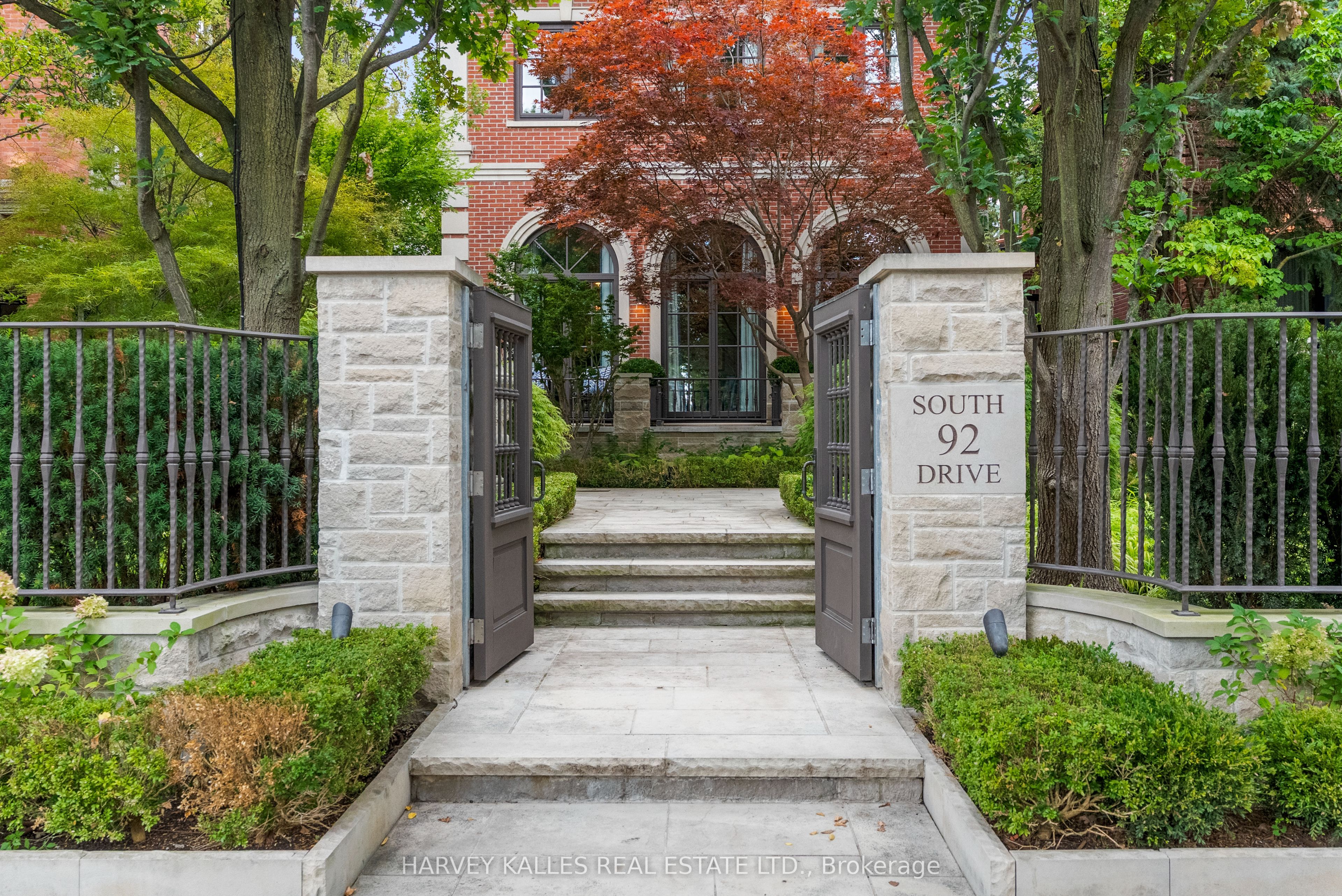 92 South Drive