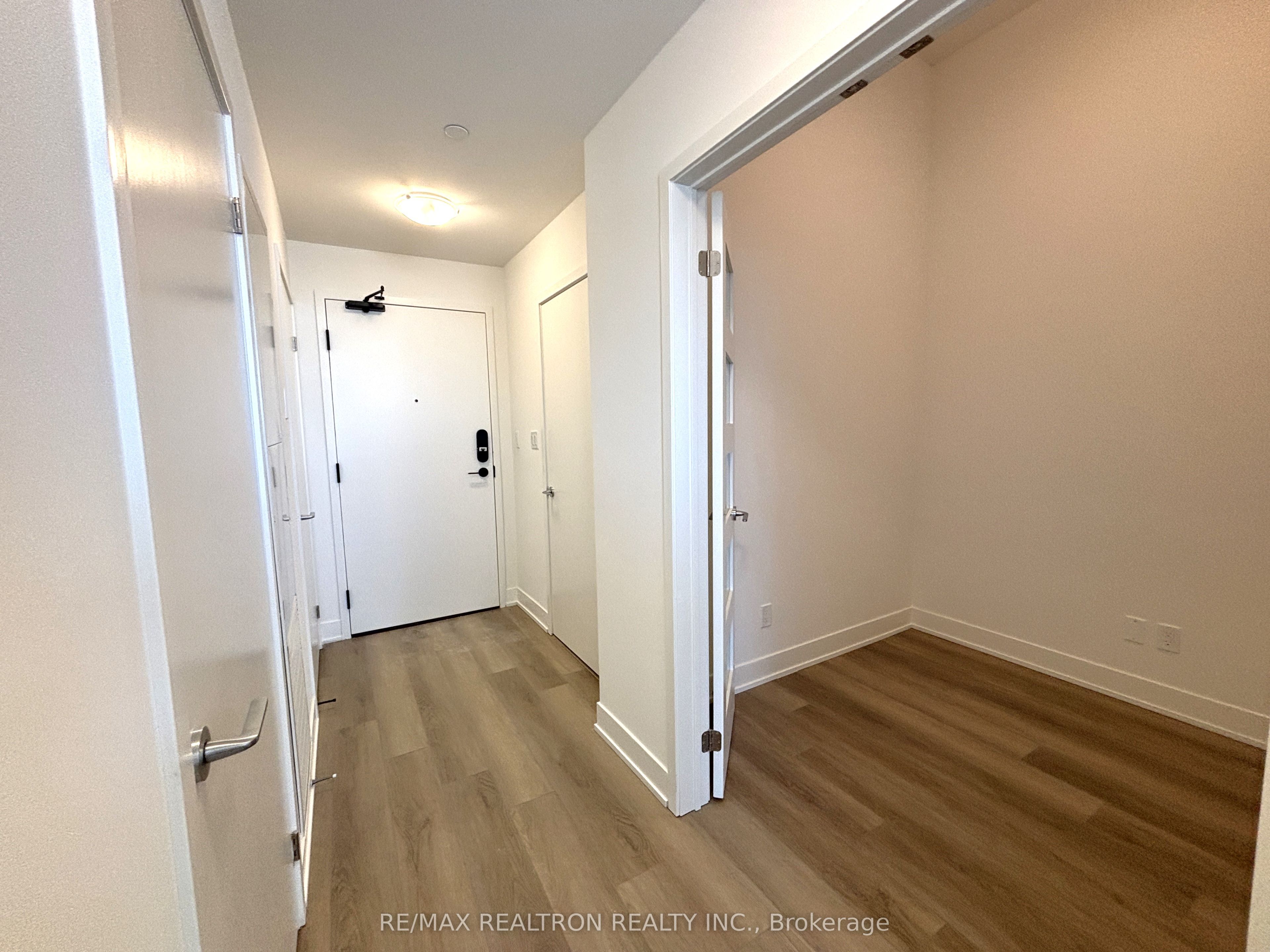 38 Andre de Grasse Street 802