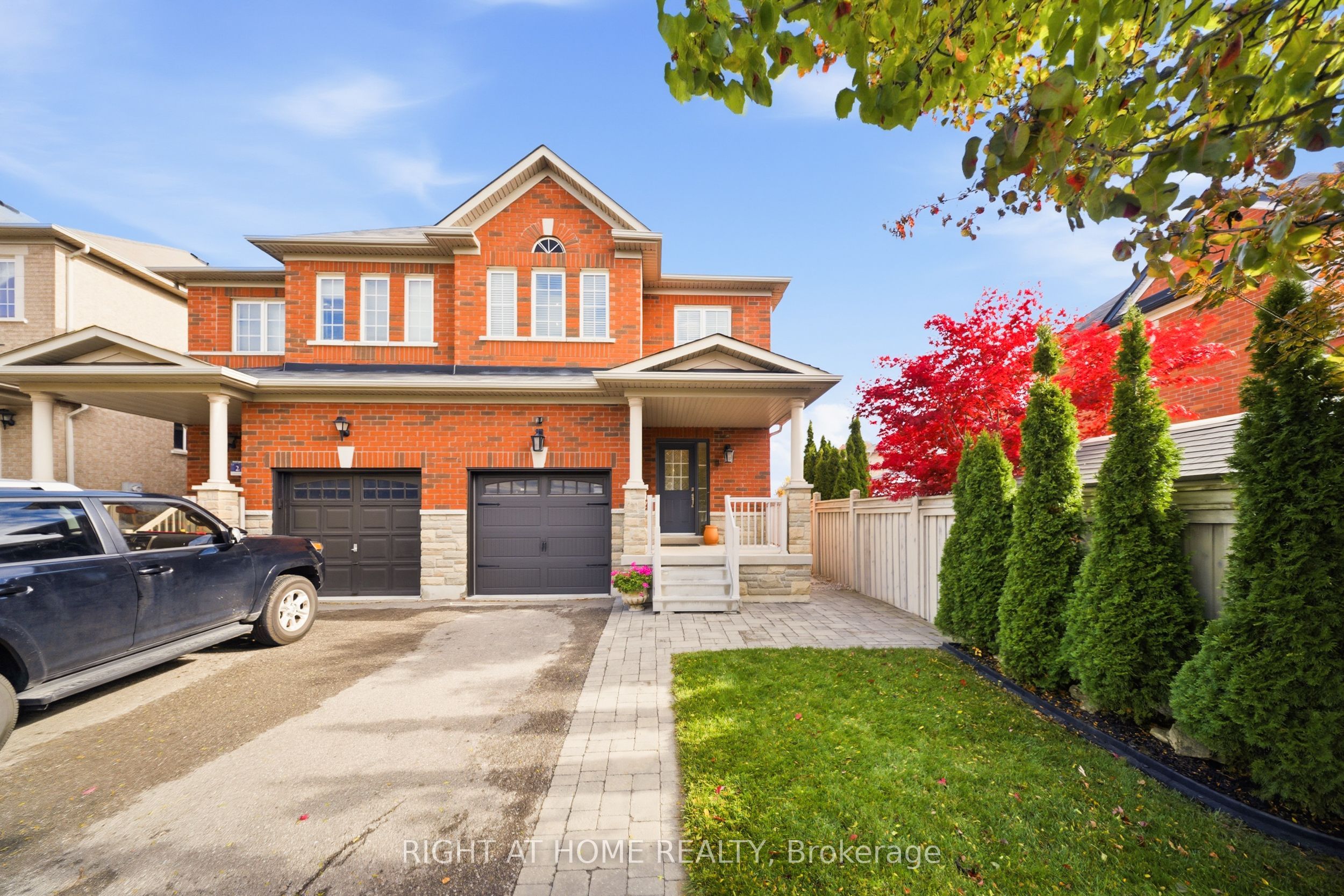 9 Manordale Crescent