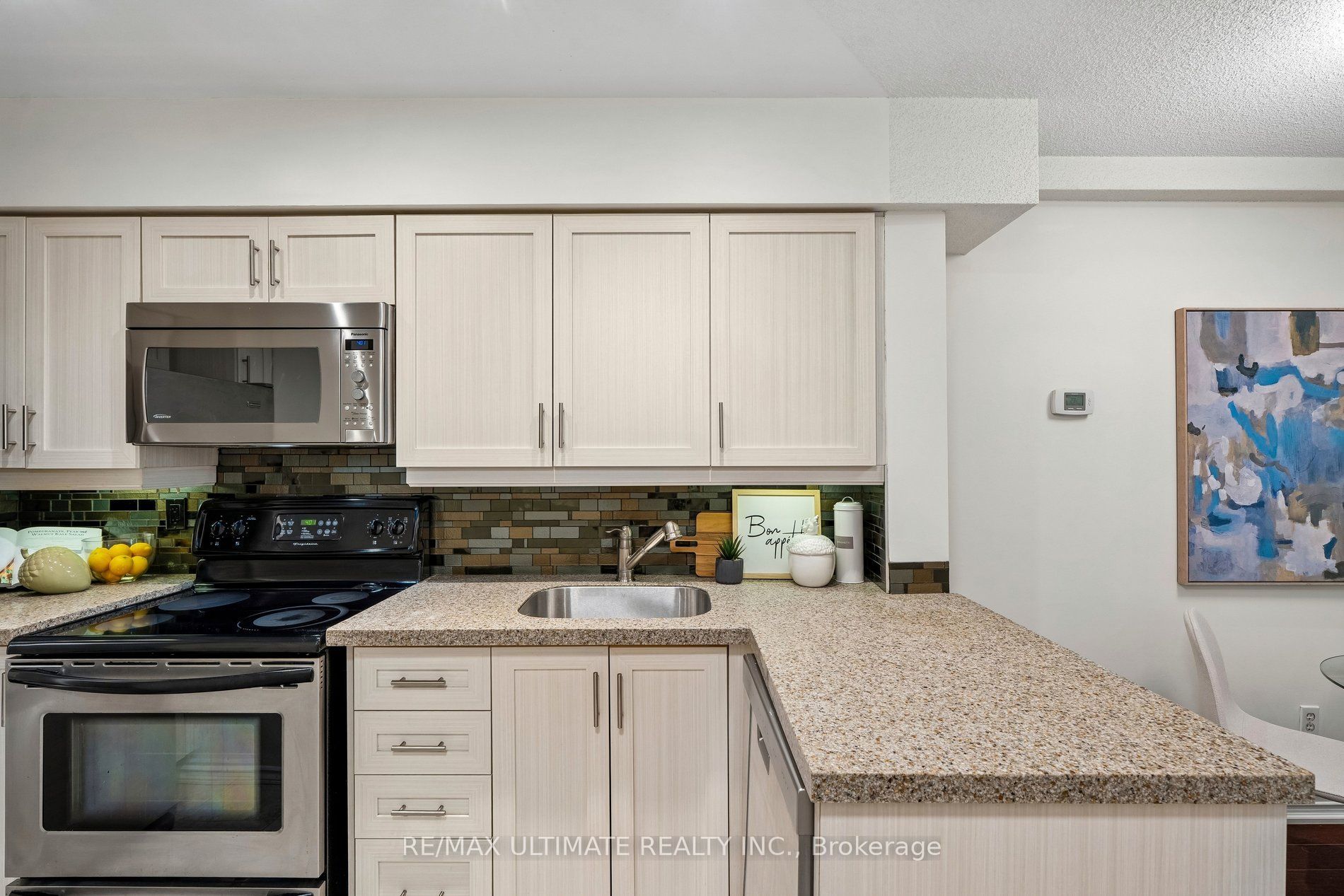 217 St. George Street 25