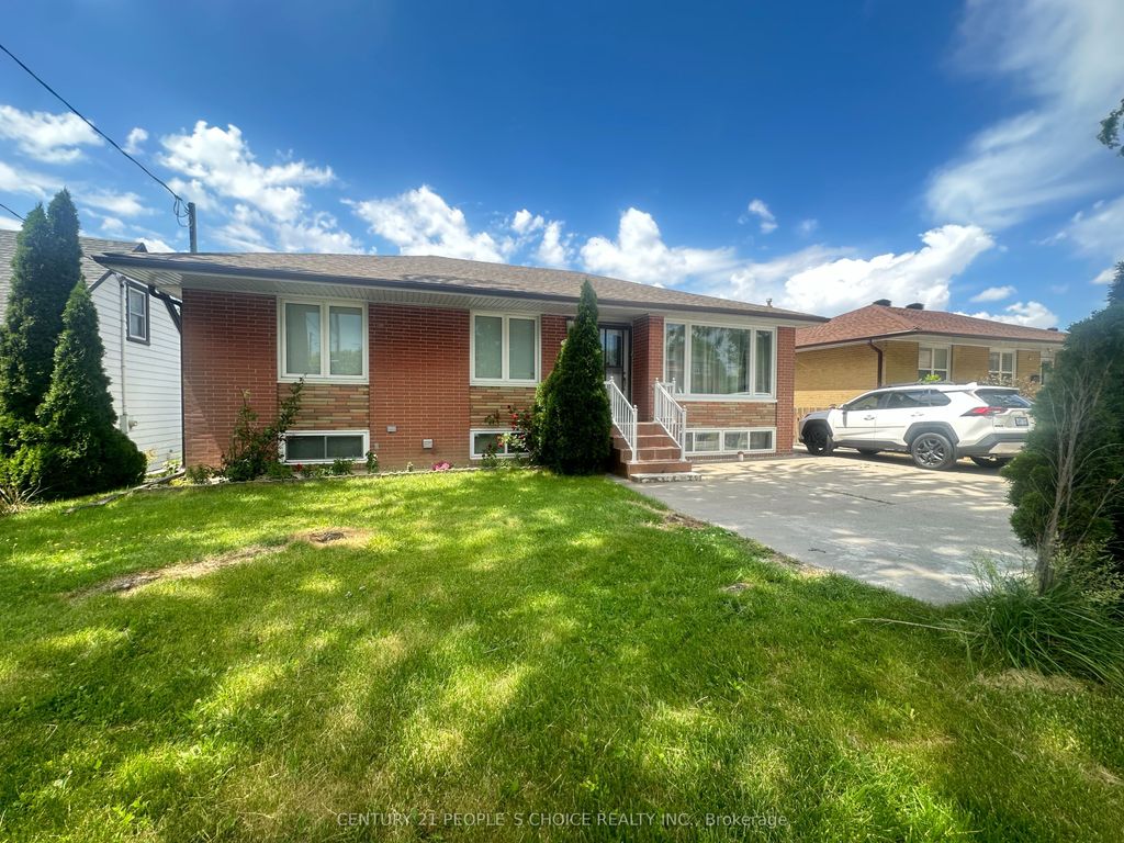 Photo of 2864 Weston Road, Toronto, ON M9M 2S3 (MLS # W13062386)