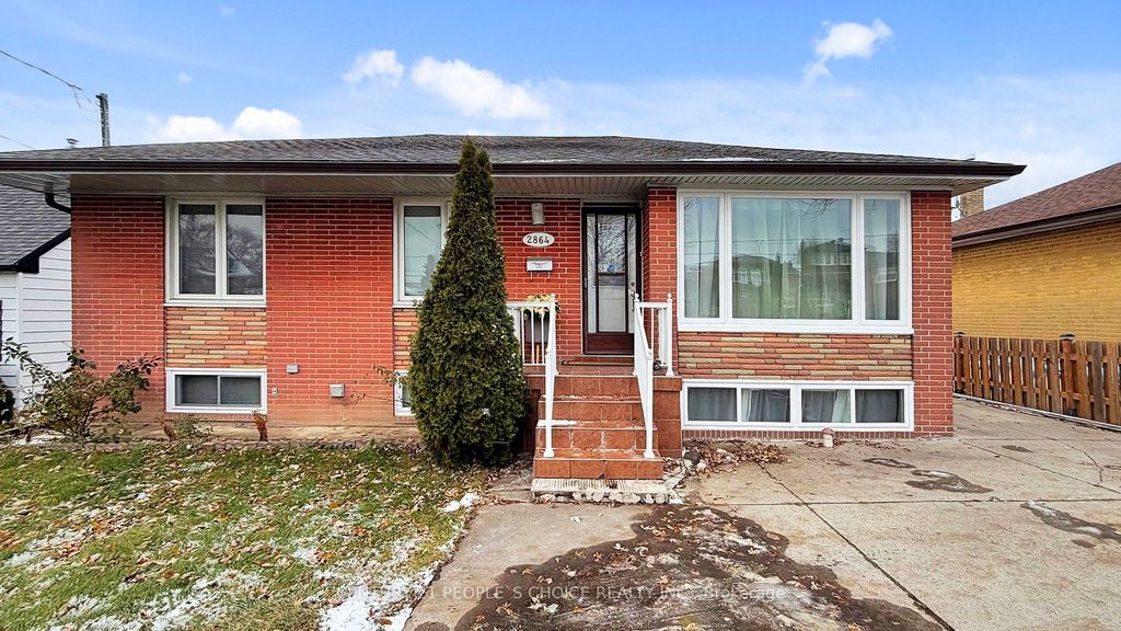 Photo of 2864 Weston Road, Toronto, ON M9M 2S3 (MLS # W13062386)