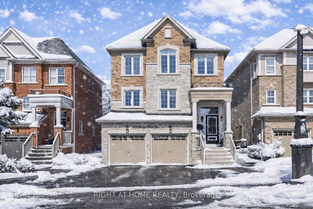 Photo of 40 Ridge Gate Crescent, East Gwillimbury, ON L0G 1M0 (MLS # N12810312)