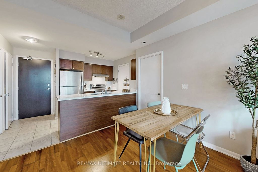 Photo of 231 Fort York Boulevard #228, Toronto, ON M5V 1B1 (MLS # C13116316)