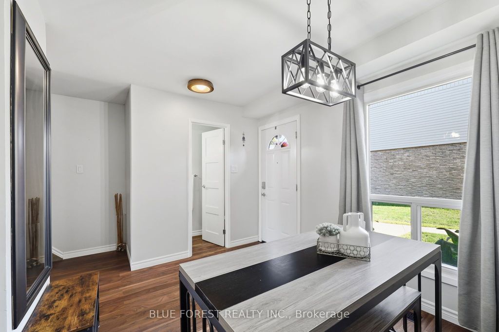 Photo of 821 Southdale Road E #16, London South, ON N6E 1V7 (MLS # X12680566)