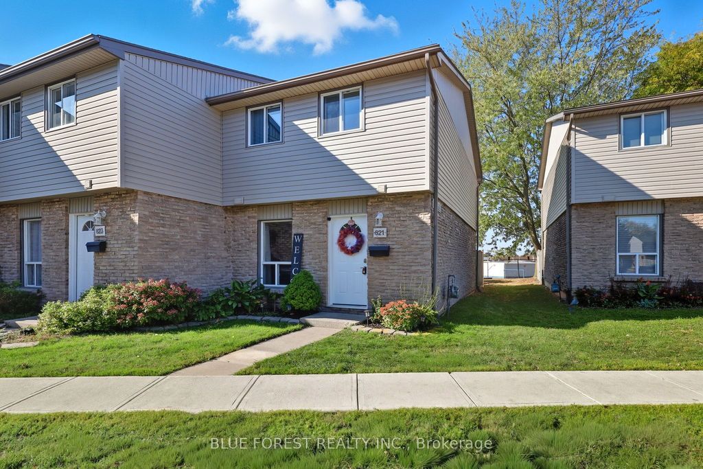 Photo of 821 Southdale Road E #16, London South, ON N6E 1V7 (MLS # X12680566)